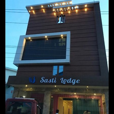 Sasti Hotel Palani Luaran gambar